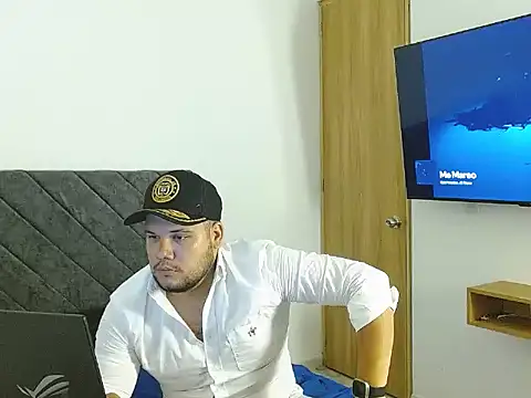 Snapshot of Rafael14_ chatting on October 20, 10:43 pm Rafael14  online show from October 20, 10:43 pm