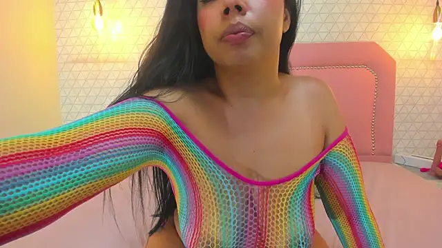 Snapshot of TAYLORMEYER1 chatting on July 24, 3:37 am TAYLORMEYER1 online show from July 24, 3:37 am