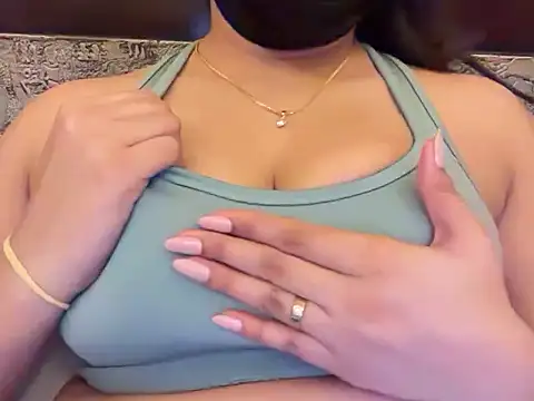 Snapshot of truthtelllie chatting on October 29, 11:23 am truthtelllie online show from October 29, 11:23 am