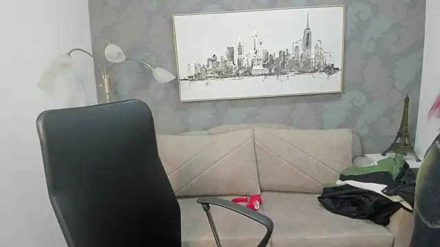 Snapshot of Sofia_clk chatting on May 9, 3:12 am Sofia clk online show from May 9, 3:12 am