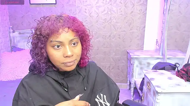 Snapshot of Sofia_clk chatting on May 19, 2:51 am Sofia clk online show from May 19, 2:51 am