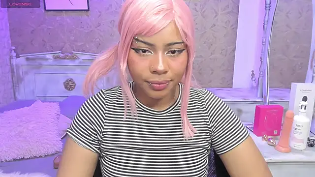 Snapshot of Sofia_clk chatting on June 5, 6:52 am Sofia clk online show from June 5, 6:52 am