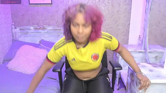 Snapshot of Sofia_clk chatting on June 13, 3:04 am Sofia clk online show from June 13, 3:04 am