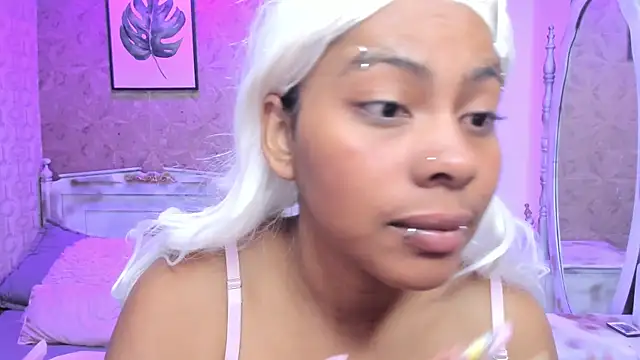 Snapshot of Sofia_clk chatting on July 3, 3:02 am Sofia clk online show from July 3, 3:02 am