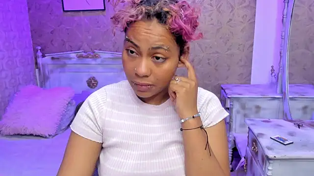 Snapshot of Sofia_clk chatting on July 14, 3:11 am Sofia clk online show from July 14, 3:11 am