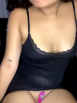 Snapshot of charlotte_bakeerr chatting on October 23, 5:51 am charlotte bakeerr online show from October 23, 5:51 am