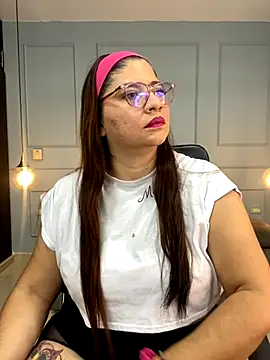 Orianabluee  online show from October 22, 2:56 am