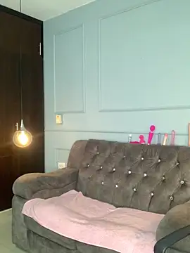 Orianabluee  online show from November 13, 3:49 am