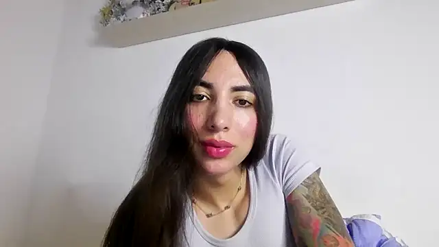 Snapshot of valeriahornier chatting on May 14, 4:08 am valeriahornier online show from May 14, 4:08 am