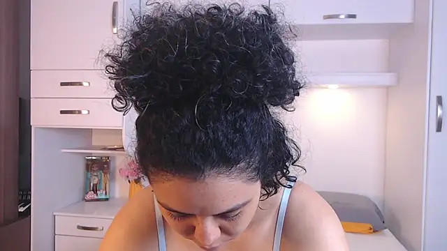 MartiRuis10 online show from November 17, 8:03 pm