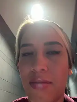 KIMBERLYPULIDO online show from November 20, 6:24 am