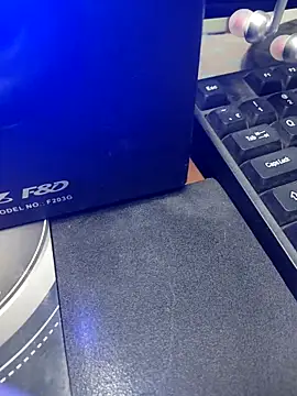 DesiBlackBull online show from December 21, 4:36 pm