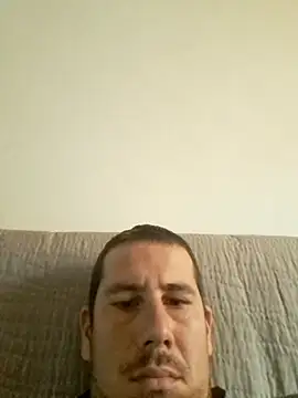 Snapshot of Szeximado31 chatting on October 18, 6:48 am Szeximado31 online show from October 18, 6:48 am