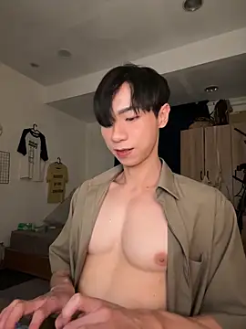 Snapshot of charon_0509 chatting on June 15, 8:00 pm charon 0509 online show from June 15, 8:00 pm
