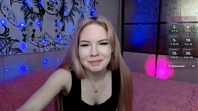 VETT KITTY online show from December 18, 6:08 am