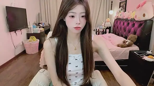 Snapshot of Onecutelittle chatting on May 7, 3:17 pm Onecutelittle online show from May 7, 3:17 pm