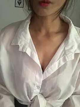 Kylie beem online show from July 12, 8:38 am