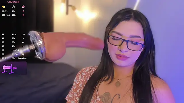 Juli Casanova online show from December 5, 11:30 am