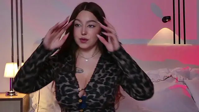 Snapshot of _Tessa_May_ chatting on November 30, 12:14 am Tessa May online show from November 30, 12:14 am