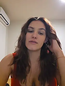 Snapshot of MiaRides19 chatting on May 4, 8:27 pm MiaRides19 online show from May 4, 8:27 pm