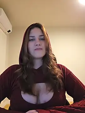 Snapshot of MiaRides19 chatting on July 15, 6:02 pm MiaRides19 online show from July 15, 6:02 pm