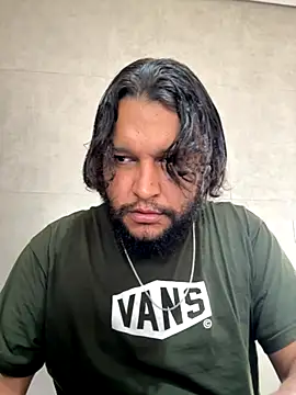 Snapshot of LoboCachorro chatting on October 31, 1:12 pm LoboCachorro online show from October 31, 1:12 pm