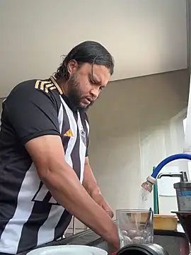 Snapshot of LoboCachorro chatting on November 4, 12:48 pm LoboCachorro online show from November 4, 12:48 pm