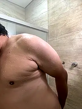 Snapshot of LoboCachorro chatting on November 15, 11:51 am LoboCachorro online show from November 15, 11:51 am