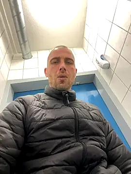 Rotteei1 online show from November 11, 2:50 pm