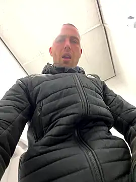 Rotteei1 online show from January 8, 12:40 pm