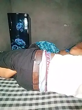 Snapshot of Hot_cauple_indian chatting on July 11, 4:53 pm Hot cauple indian online show from July 11, 4:53 pm
