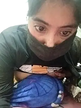 Snapshot of Hot_Angle chatting on November 29, 10:13 pm Hot Angle online show from November 29, 10:13 pm