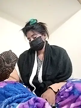 Snapshot of Hot_Angle chatting on December 3, 9:24 pm Hot Angle online show from December 3, 9:24 pm