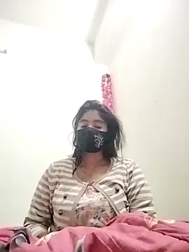 Snapshot of Hot_Angle chatting on December 15, 9:19 pm Hot Angle online show from December 15, 9:19 pm