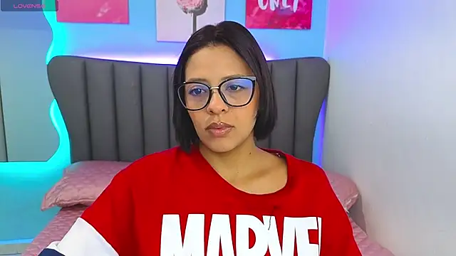 Aria Russo online show from December 5, 2:36 pm