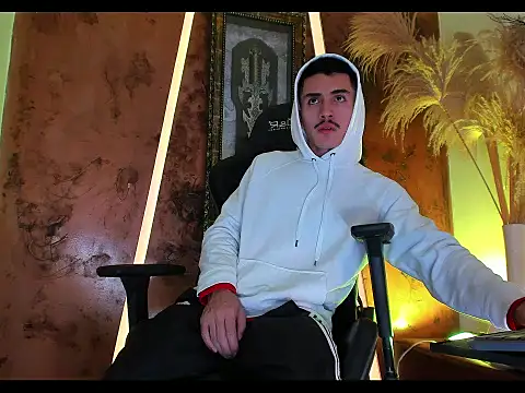 Snapshot of juli_bigcock21 chatting on October 19, 4:40 pm juli bigcock21 online show from October 19, 4:40 pm