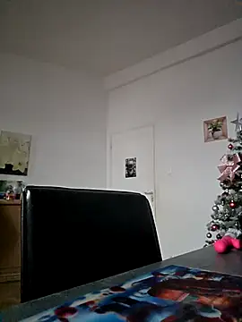 Snapshot of lasexycoquine59 chatting on December 18, 8:20 am lasexycoquine59 online show from December 18, 8:20 am