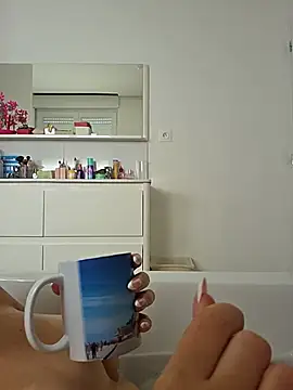 Snapshot of lasexycoquine59 chatting on August 6, 10:50 am lasexycoquine59 online show from August 6, 10:50 am