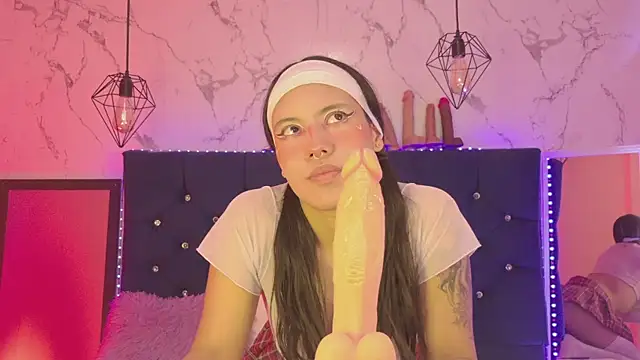 Snapshot of Dakotaa_Johnson chatting on May 31, 5:09 pm Dakotaa Johnson online show from May 31, 5:09 pm