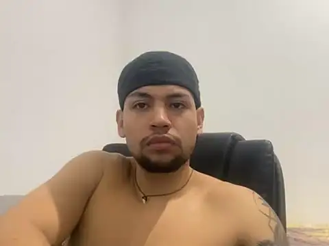 Snapshot of LoganFlame chatting on October 24, 5:26 am LoganFlame online show from October 24, 5:26 am