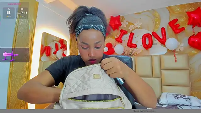 NahomiWalker  online show from February 15, 7:54 pm