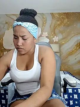 NahomiWalker  online show from February 21, 7:48 pm