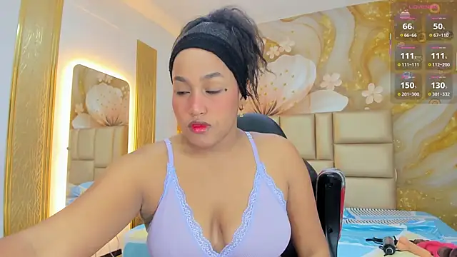 NahomiWalker  online show from March 12, 8:15 pm