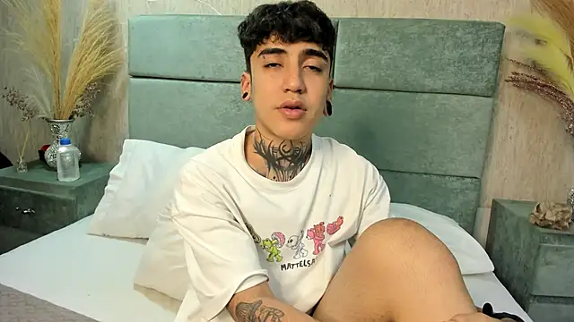 SantiOlsen online show from December 17, 7:14 am