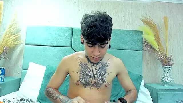 SantiOlsen online show from December 23, 3:04 am