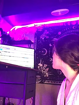 Thedeepwebcutie online show from April 29, 9:46 am