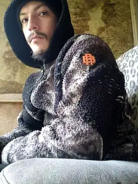 bbyxklaus online show from October 31, 1:45 pm