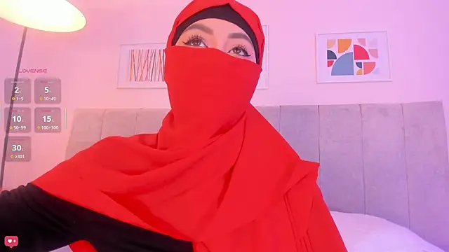 fatiima  online show from April 29, 7:09 pm