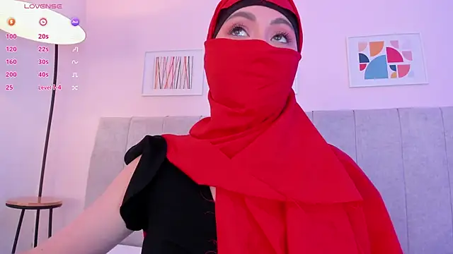 Snapshot of fatiima_ chatting on June 5, 7:19 pm fatiima online show from June 5, 7:19 pm