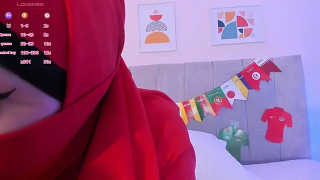 Snapshot of fatiima_ chatting on June 23, 6:17 pm fatiima online show from June 23, 6:17 pm